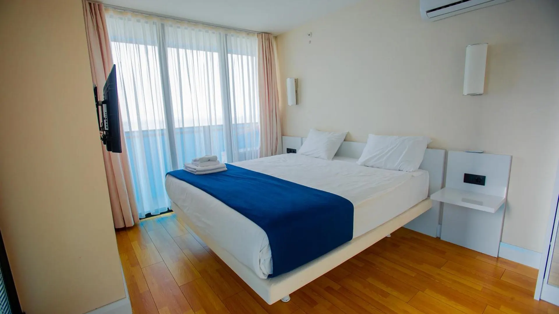 Sea Side Batumi ✓ Apartment 0*,  Georgia
